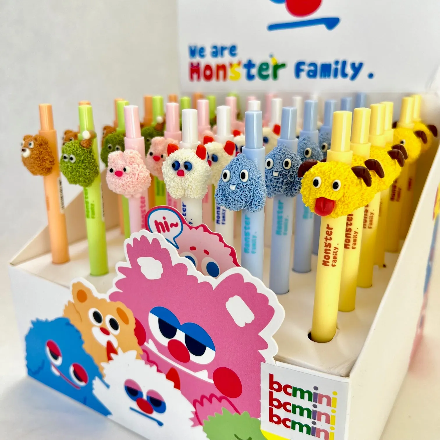 22561 MONSTER FAMILY RETRACTABLE GEL PEN-36