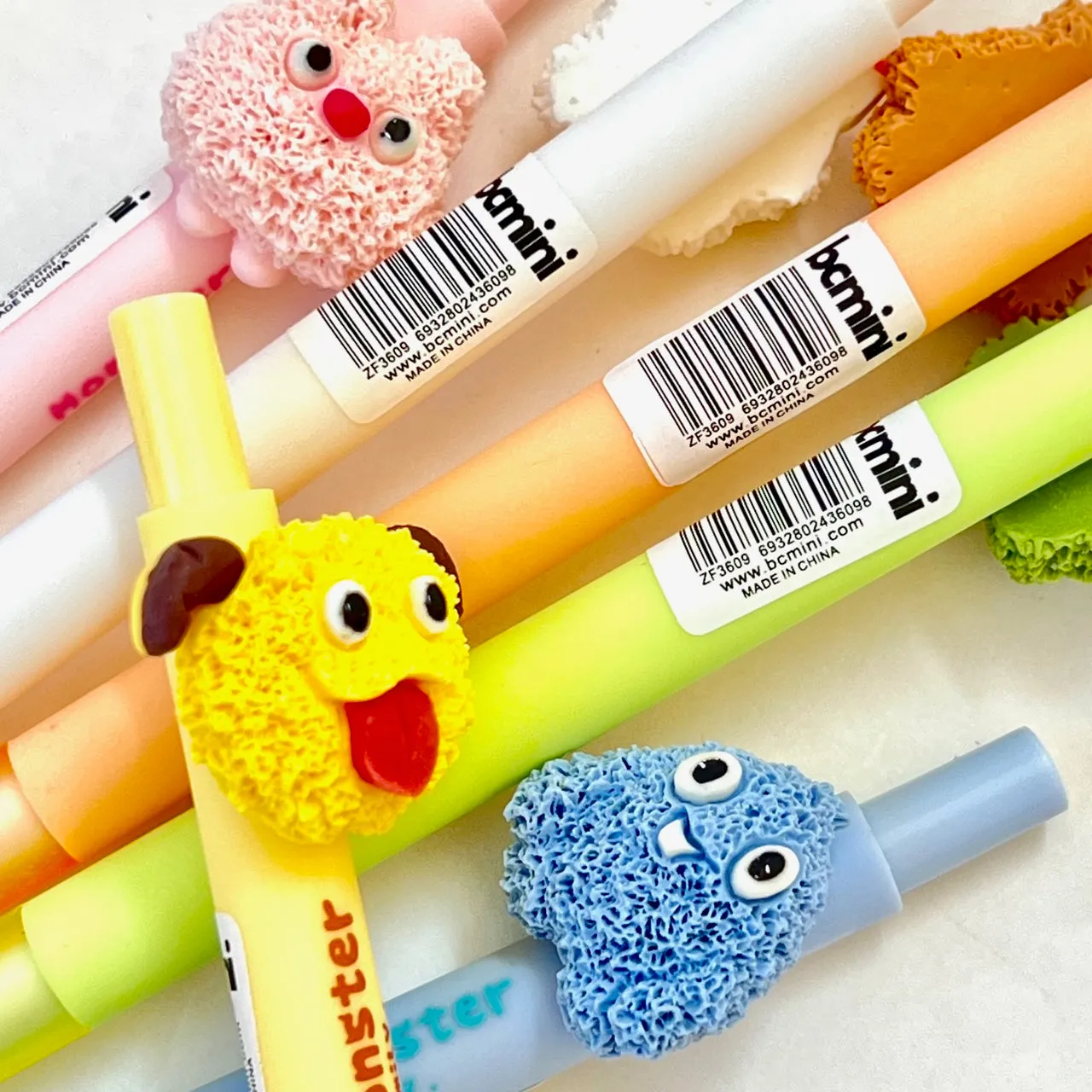 22561 MONSTER FAMILY RETRACTABLE GEL PEN-36