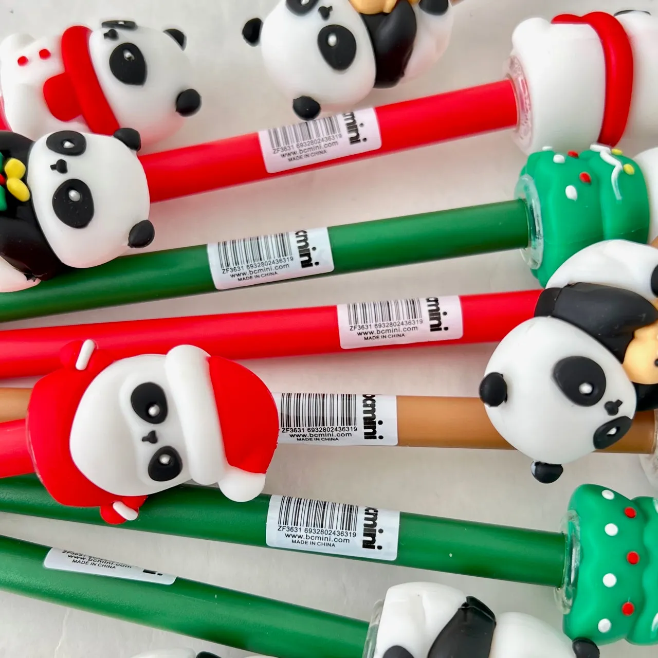 225952 CHRISTMAS PANDA GEL PEN-31