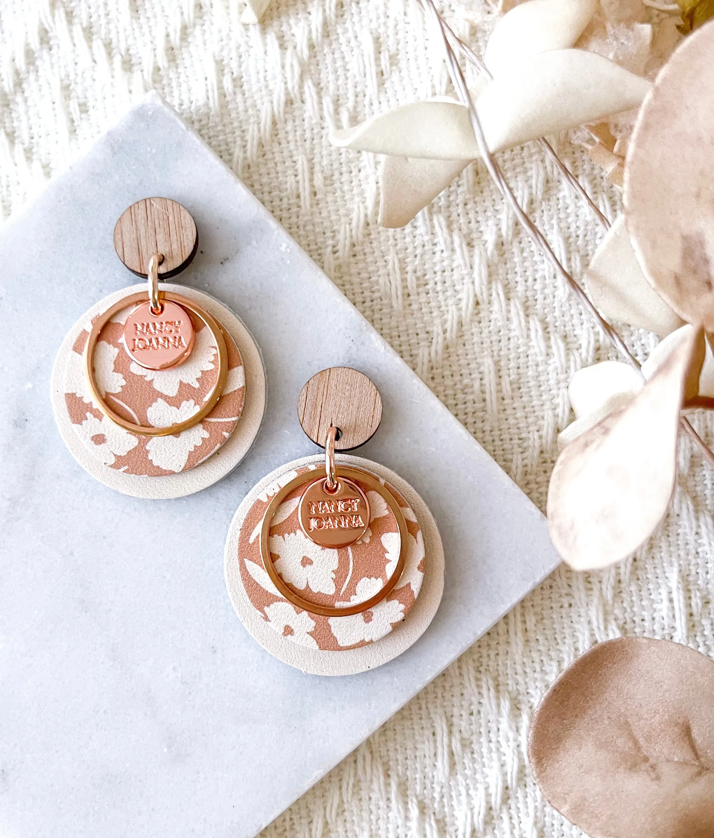 Caramel Daisy Double MINI Round Drops