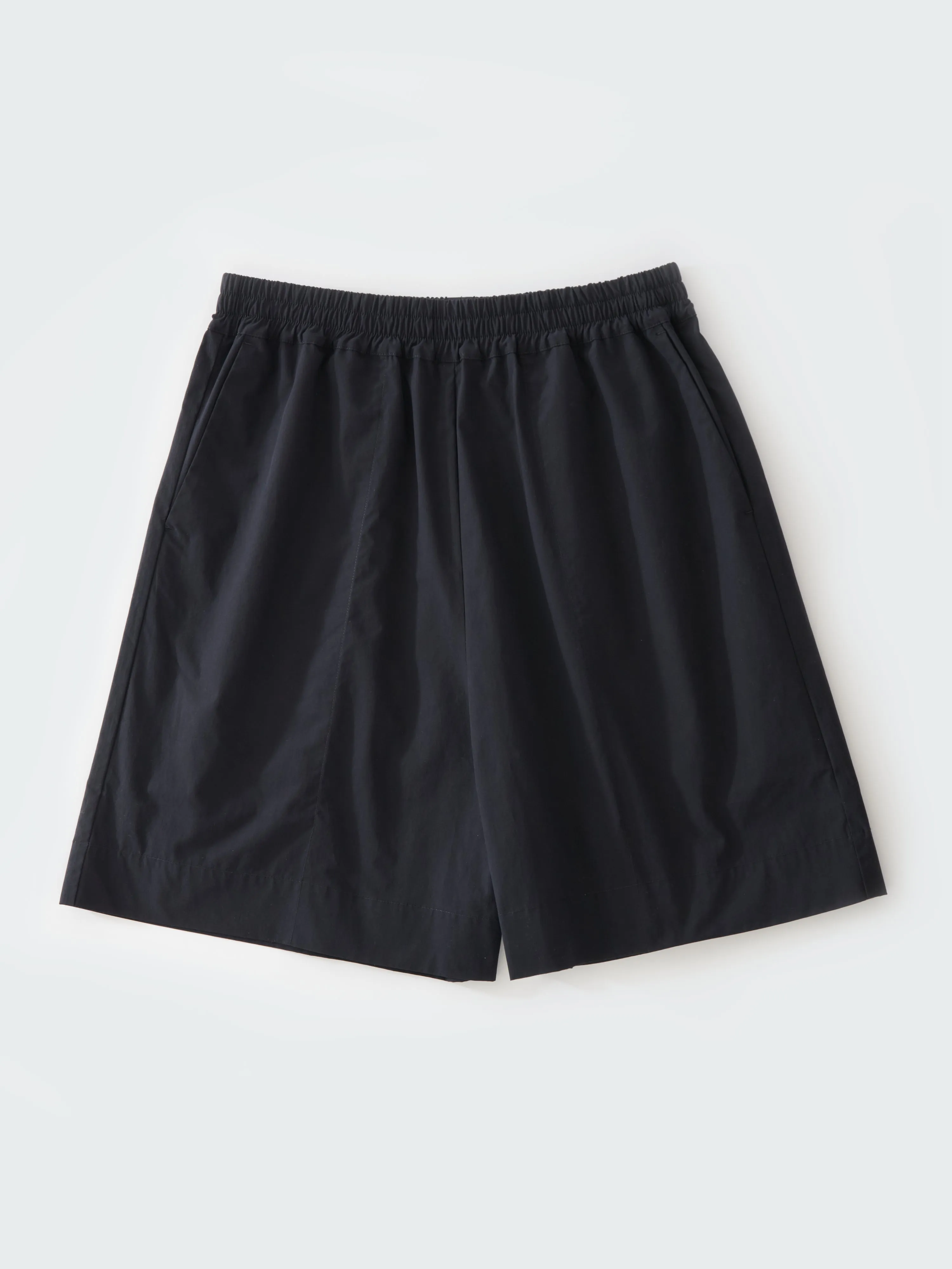 Ford Shorts in Darkest Navy