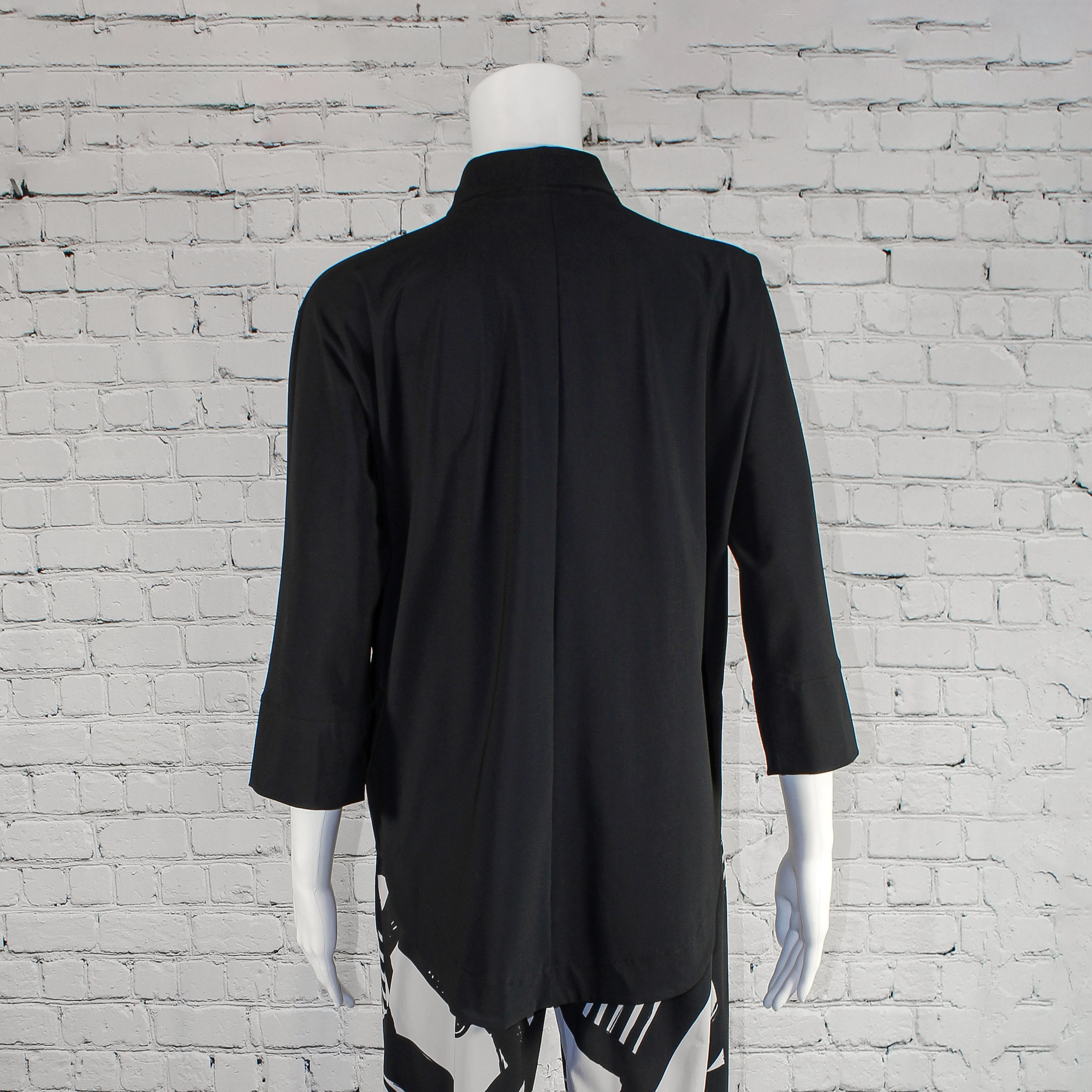 NEW! Delvine Top in Black by Porto