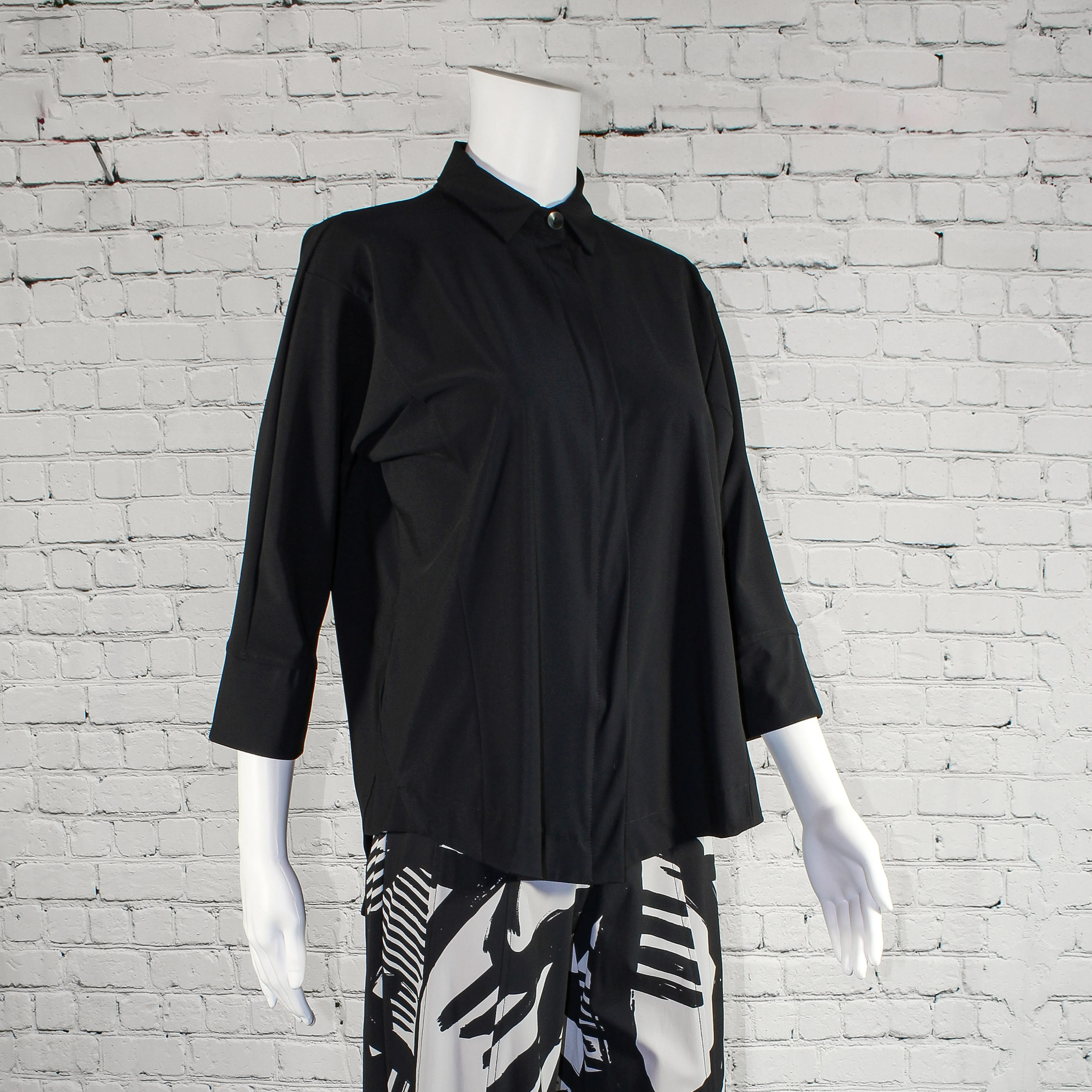 NEW! Delvine Top in Black by Porto